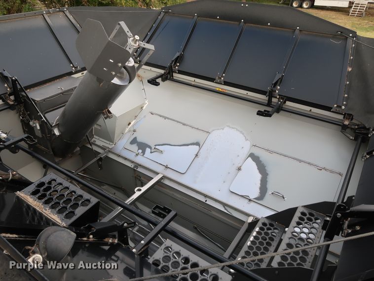 image for item DJ2408 2016 Gleaner S97 Super Series  RWA combine