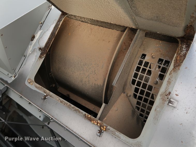 image for item DJ2408 2016 Gleaner S97 Super Series  RWA combine