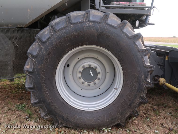 image for item DJ2408 2016 Gleaner S97 Super Series  RWA combine