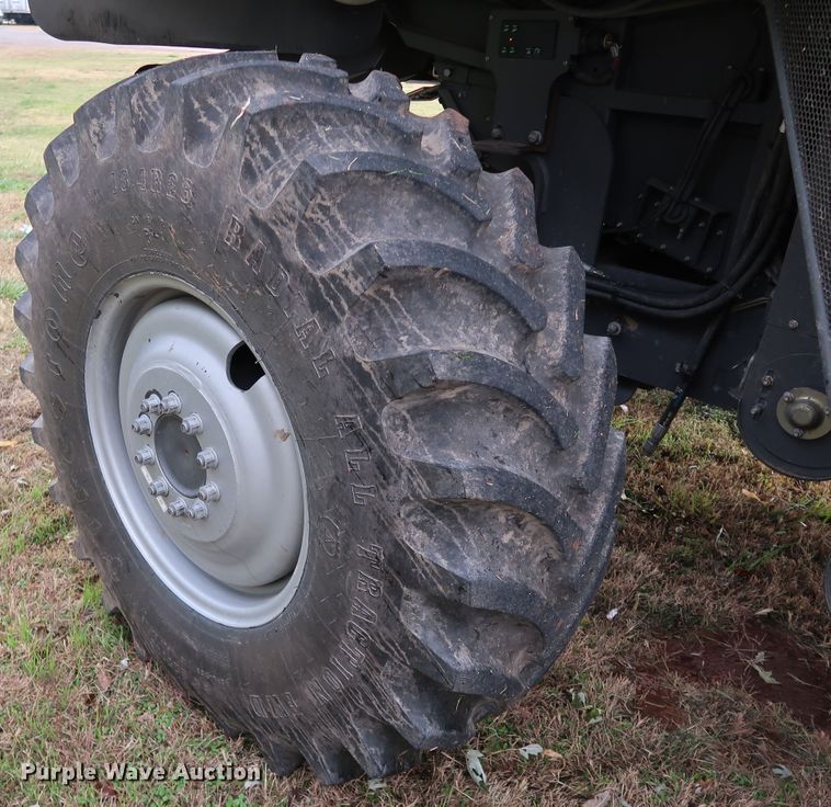 image for item DJ2408 2016 Gleaner S97 Super Series  RWA combine