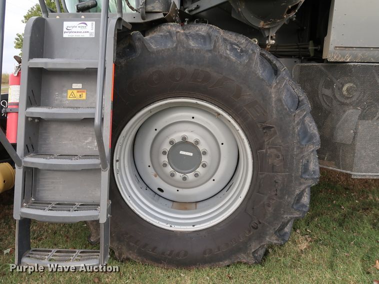 image for item DJ2408 2016 Gleaner S97 Super Series  RWA combine