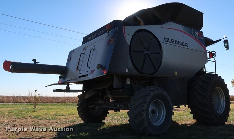 image for item DJ2409 2016 Gleaner S97 Super Series  combine