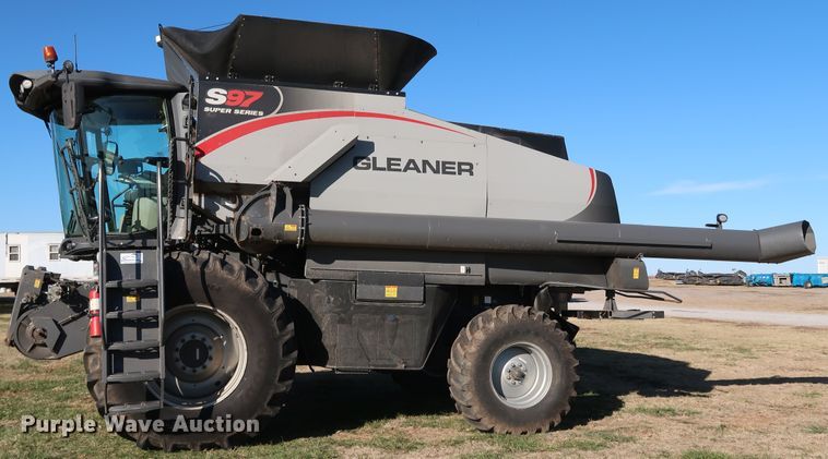 image for item DJ2409 2016 Gleaner S97 Super Series  combine