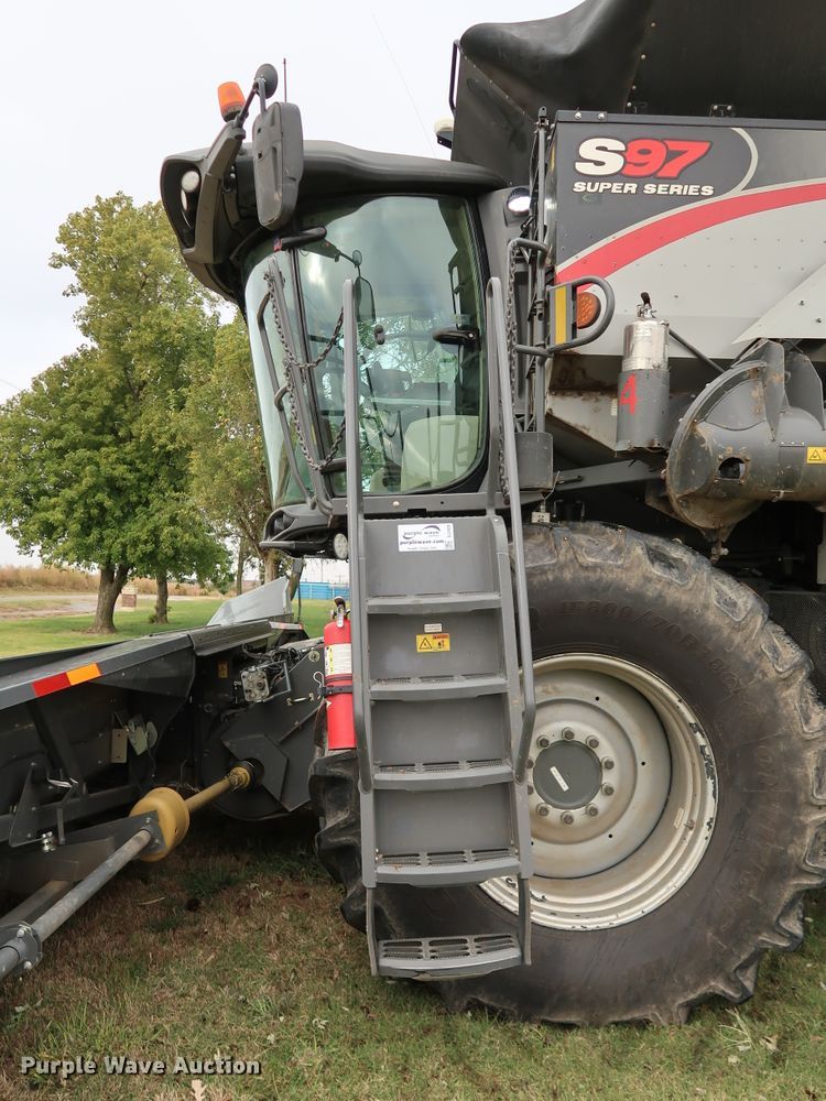 image for item DJ2409 2016 Gleaner S97 Super Series  combine