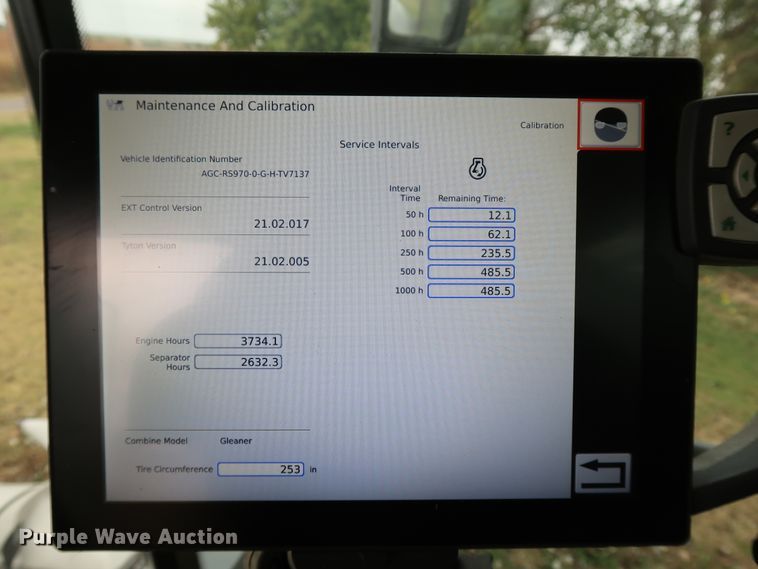 image for item DJ2409 2016 Gleaner S97 Super Series  combine