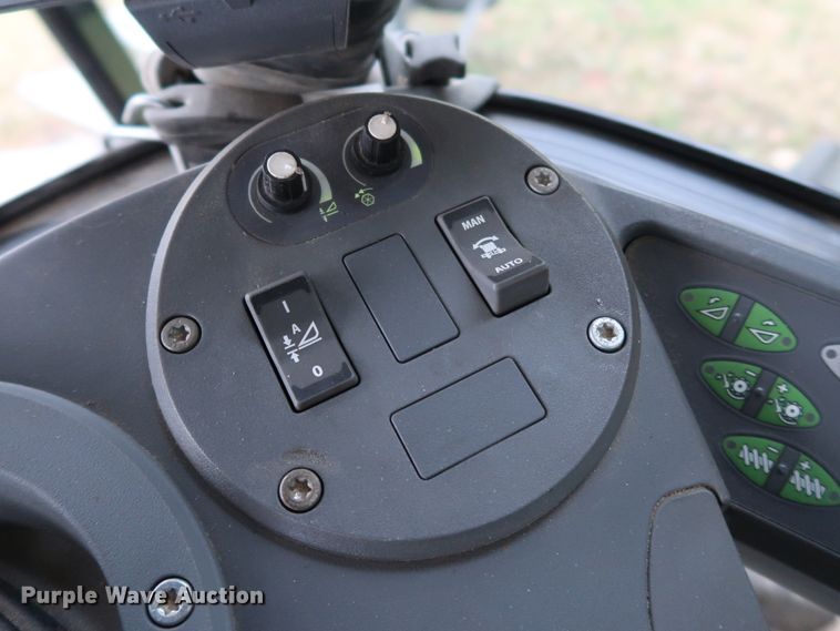 image for item DJ2409 2016 Gleaner S97 Super Series  combine