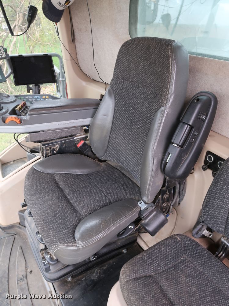 image for item DJ2409 2016 Gleaner S97 Super Series  combine