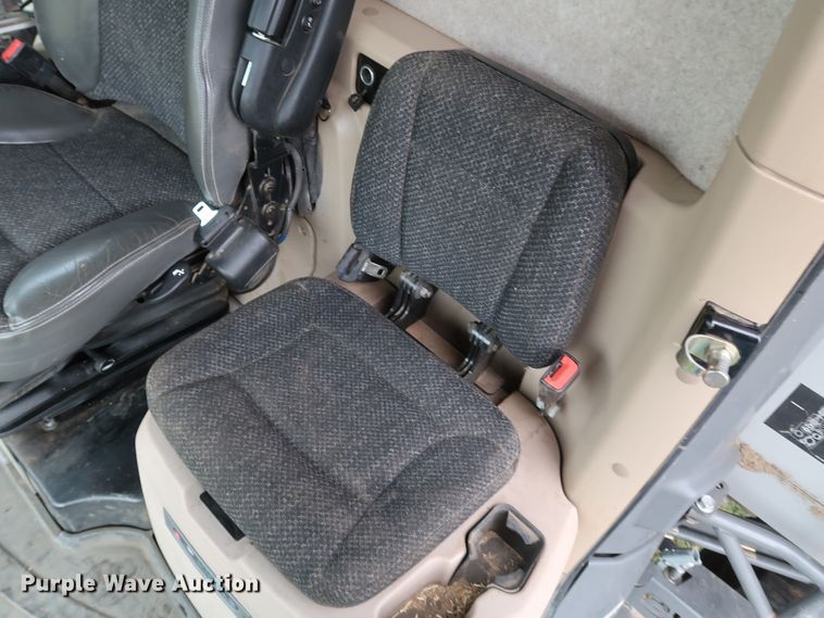 image for item DJ2409 2016 Gleaner S97 Super Series  combine