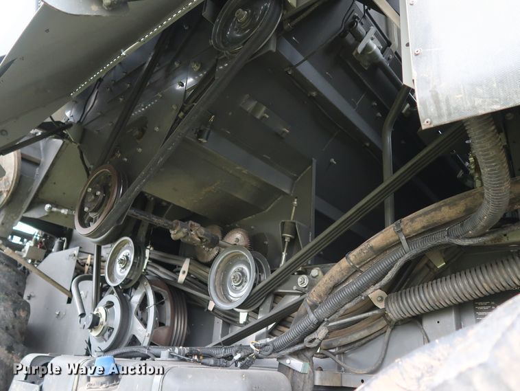 image for item DJ2409 2016 Gleaner S97 Super Series  combine