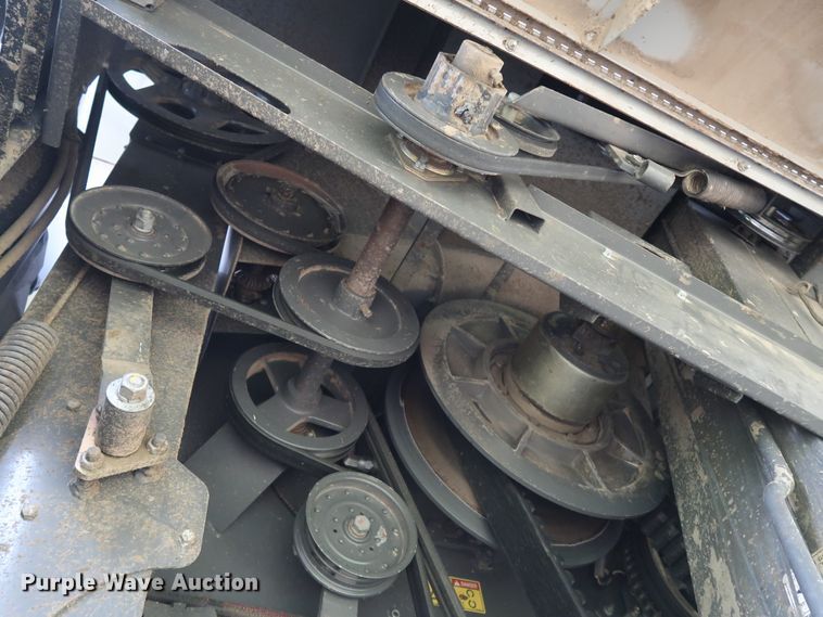 image for item DJ2409 2016 Gleaner S97 Super Series  combine