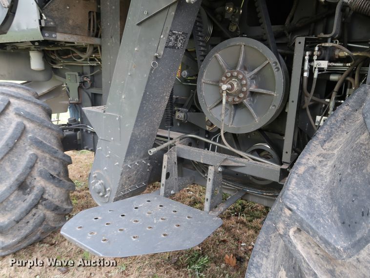 image for item DJ2409 2016 Gleaner S97 Super Series  combine