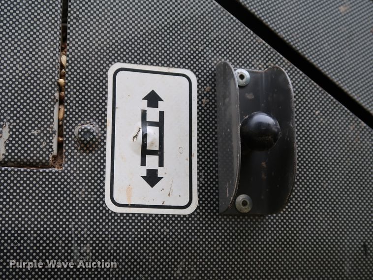 image for item DJ2409 2016 Gleaner S97 Super Series  combine