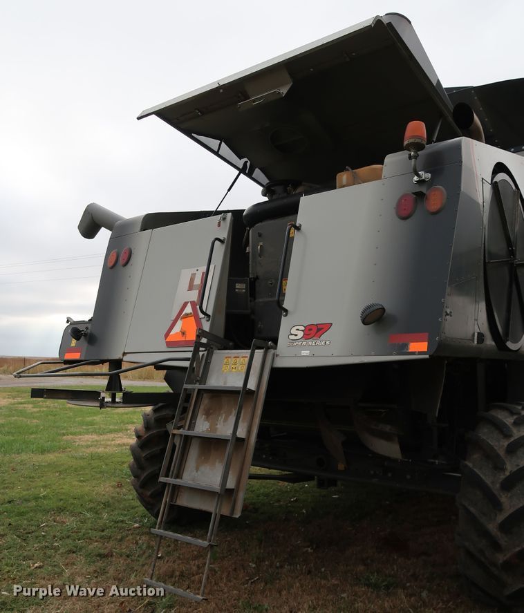 image for item DJ2409 2016 Gleaner S97 Super Series  combine