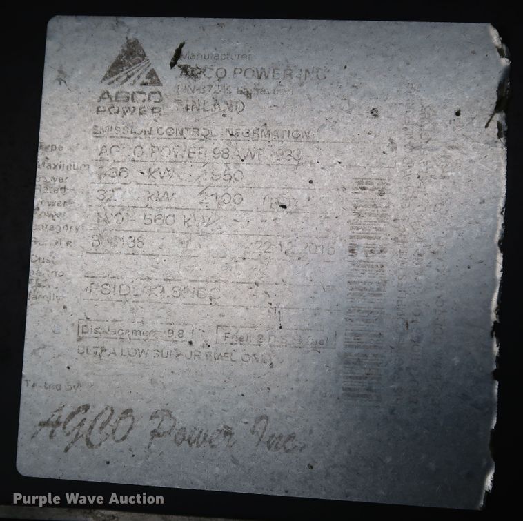 image for item DJ2409 2016 Gleaner S97 Super Series  combine