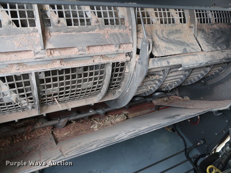 image for item DJ2409 2016 Gleaner S97 Super Series  combine