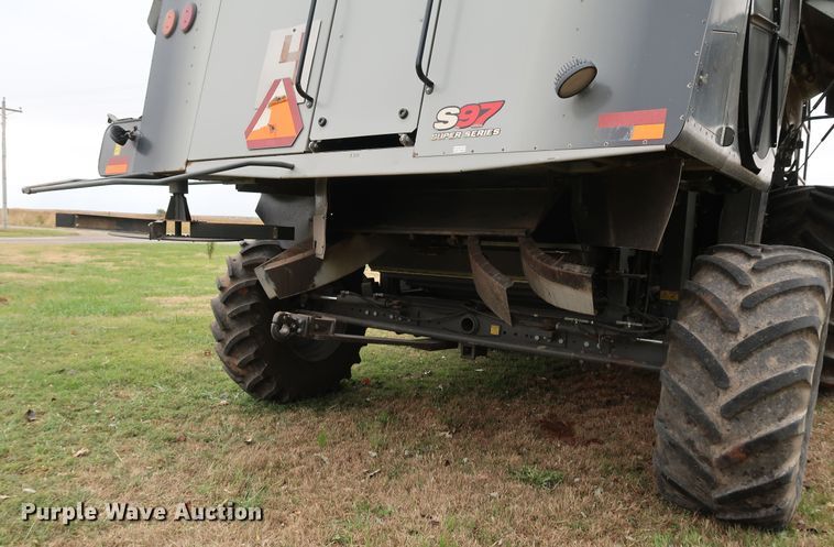 image for item DJ2409 2016 Gleaner S97 Super Series  combine