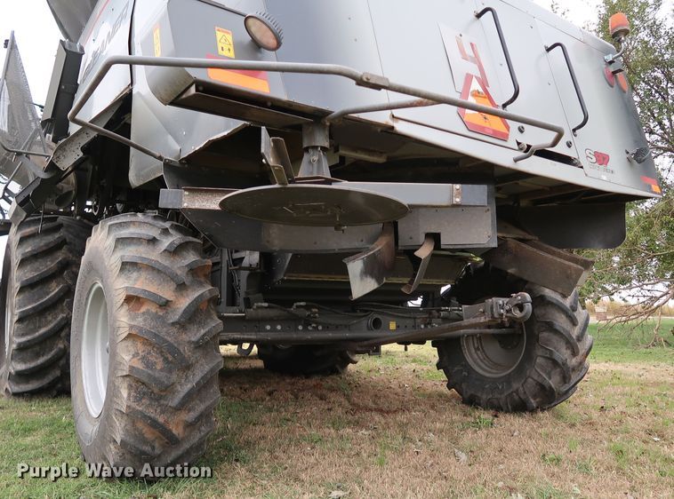 image for item DJ2409 2016 Gleaner S97 Super Series  combine