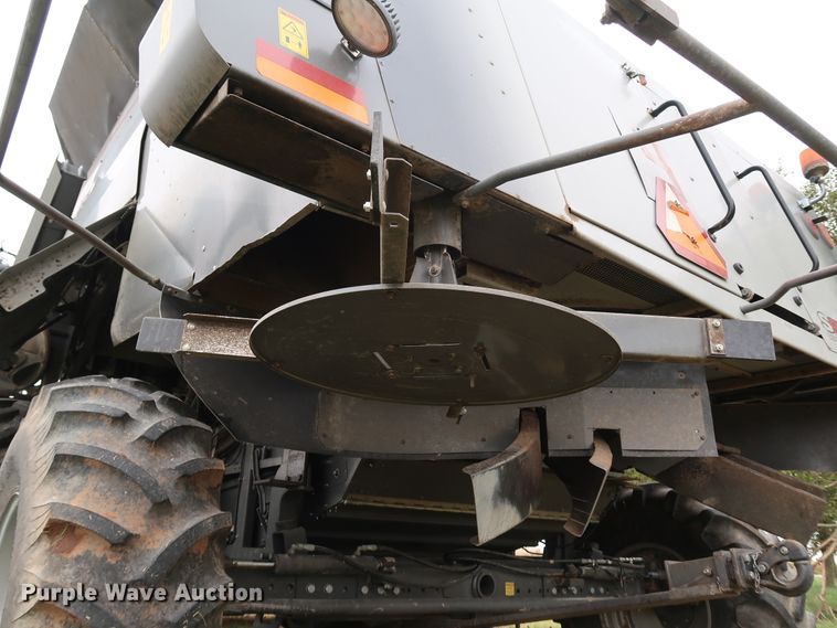 image for item DJ2409 2016 Gleaner S97 Super Series  combine