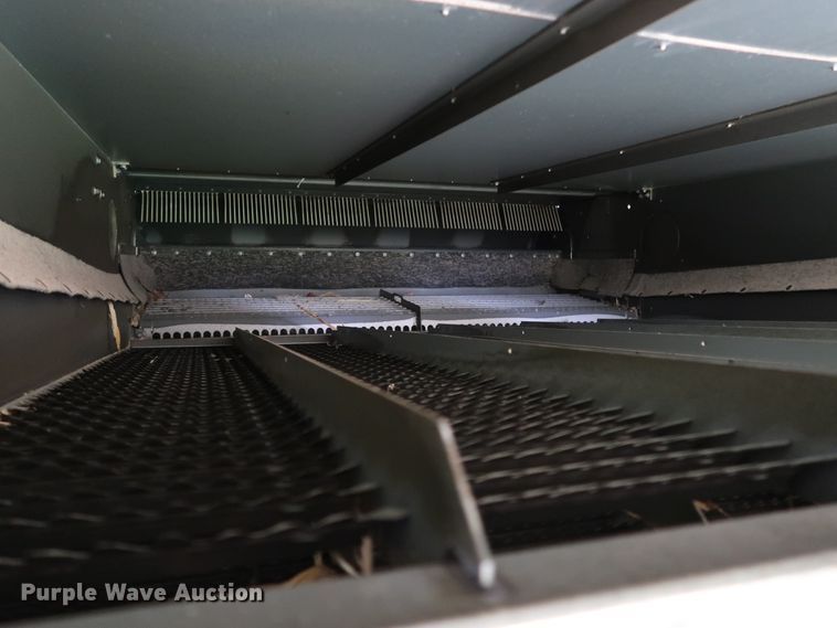 image for item DJ2409 2016 Gleaner S97 Super Series  combine