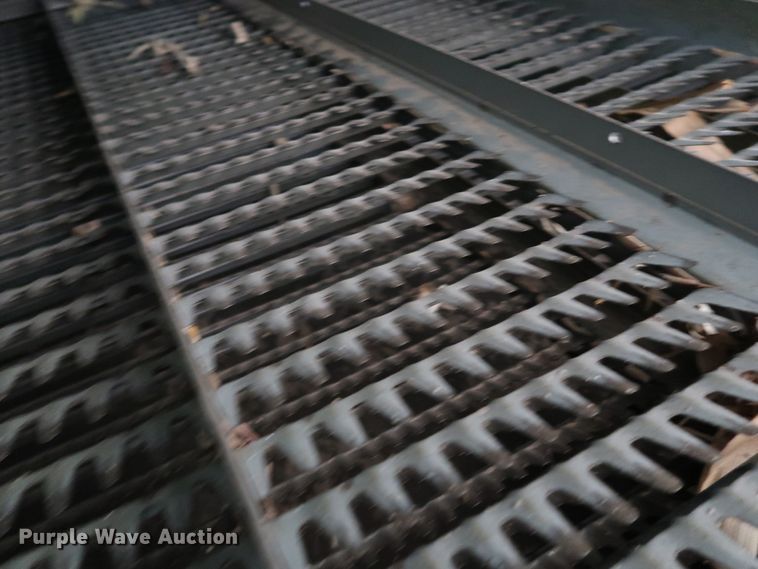 image for item DJ2409 2016 Gleaner S97 Super Series  combine