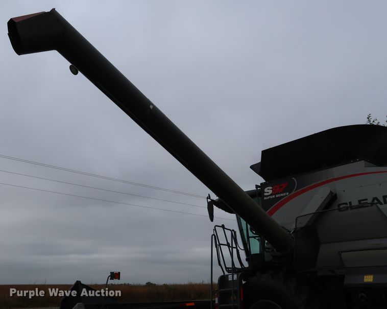 image for item DJ2409 2016 Gleaner S97 Super Series  combine