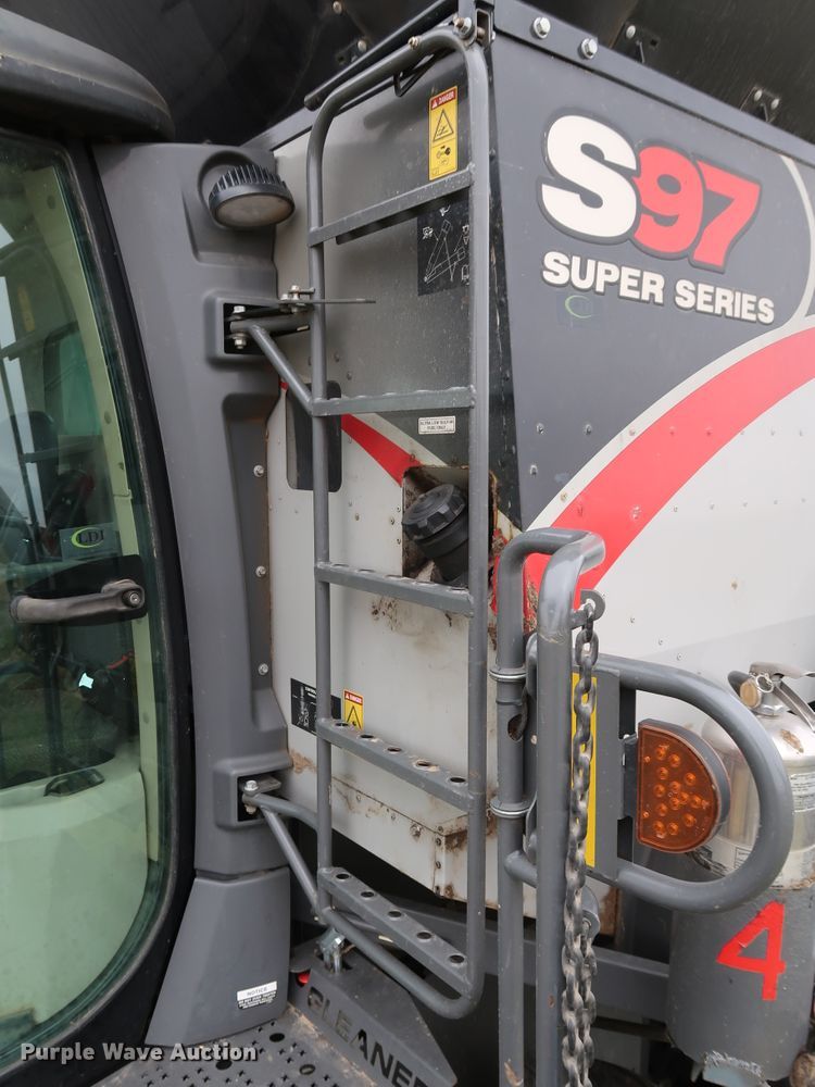 image for item DJ2409 2016 Gleaner S97 Super Series  combine