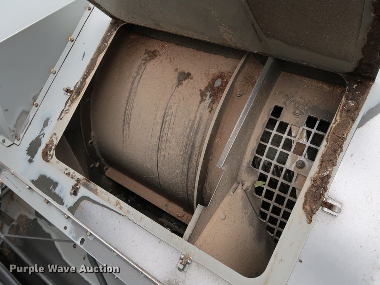 image for item DJ2409 2016 Gleaner S97 Super Series  combine