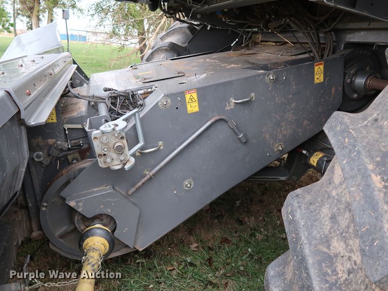 image for item DJ2409 2016 Gleaner S97 Super Series  combine