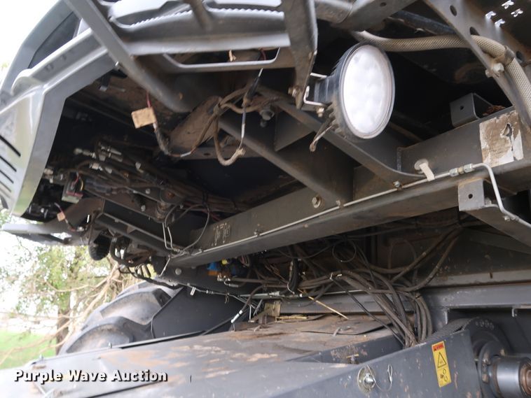 image for item DJ2409 2016 Gleaner S97 Super Series  combine