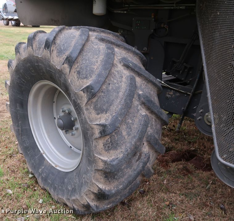 image for item DJ2409 2016 Gleaner S97 Super Series  combine