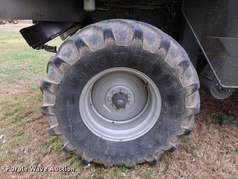 image for item DJ2409 2016 Gleaner S97 Super Series  combine