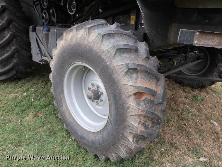image for item DJ2409 2016 Gleaner S97 Super Series  combine