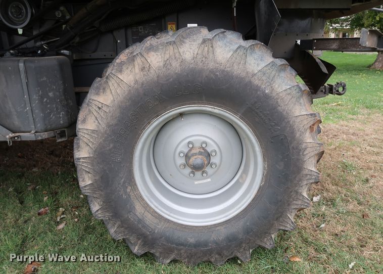 image for item DJ2409 2016 Gleaner S97 Super Series  combine