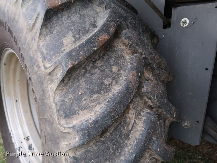 image for item DJ2409 2016 Gleaner S97 Super Series  combine