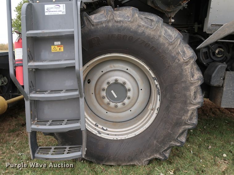 image for item DJ2409 2016 Gleaner S97 Super Series  combine