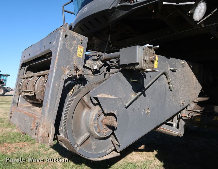 image for item DJ2410 2016 Gleaner S97 Super Series  combine