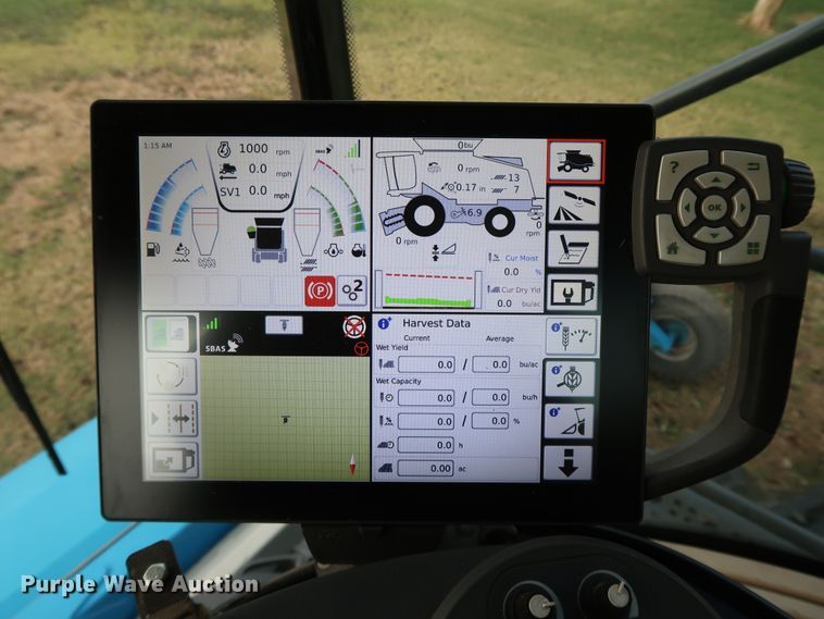 image for item DJ2410 2016 Gleaner S97 Super Series  combine