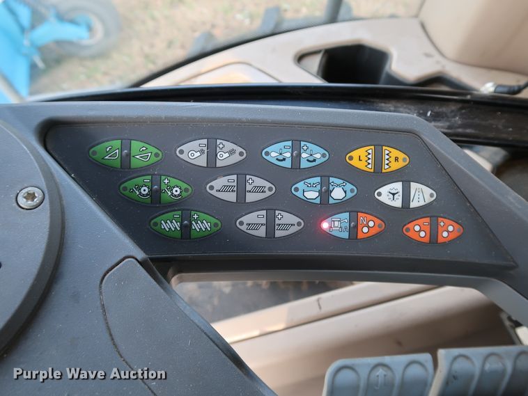 image for item DJ2410 2016 Gleaner S97 Super Series  combine