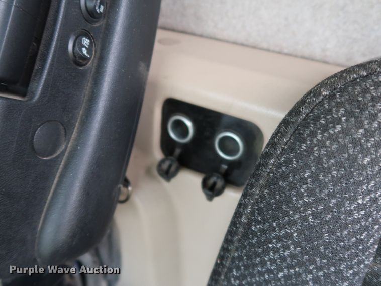 image for item DJ2410 2016 Gleaner S97 Super Series  combine