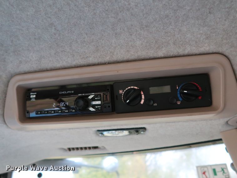 image for item DJ2410 2016 Gleaner S97 Super Series  combine