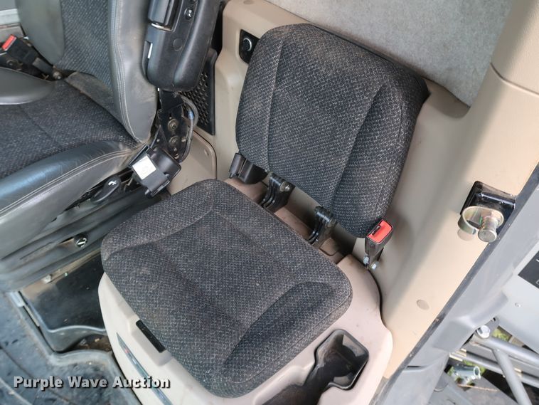 image for item DJ2410 2016 Gleaner S97 Super Series  combine