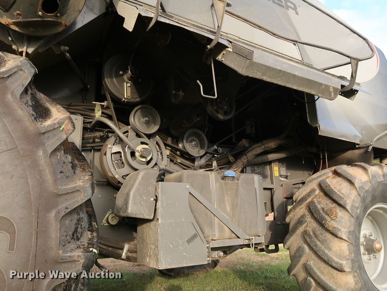 image for item DJ2410 2016 Gleaner S97 Super Series  combine