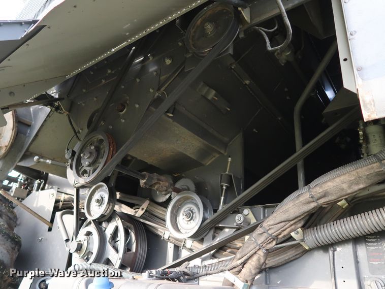 image for item DJ2410 2016 Gleaner S97 Super Series  combine