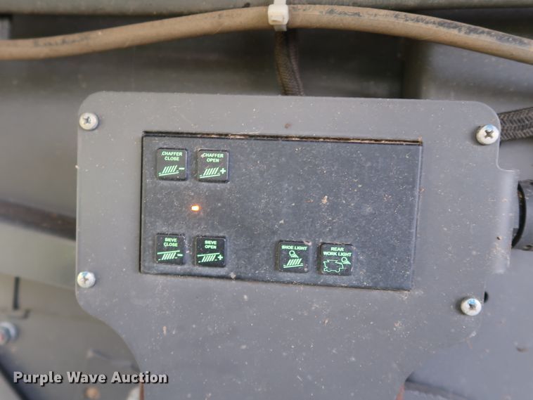 image for item DJ2410 2016 Gleaner S97 Super Series  combine