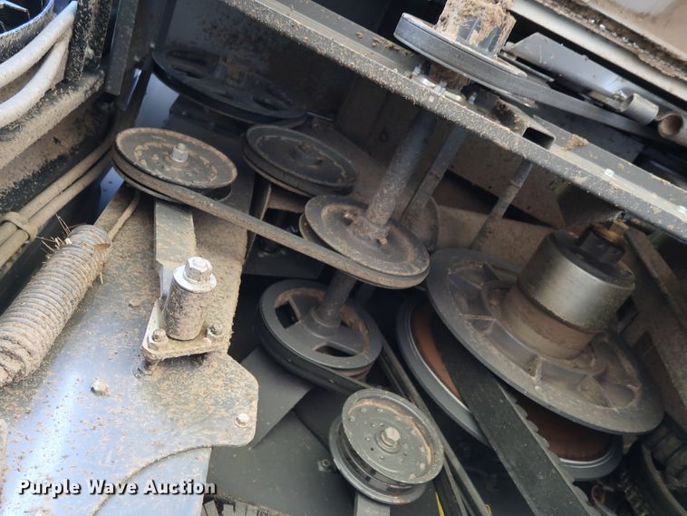 image for item DJ2410 2016 Gleaner S97 Super Series  combine