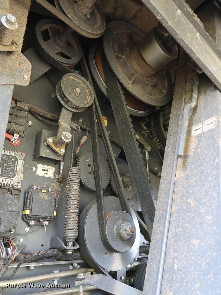 image for item DJ2410 2016 Gleaner S97 Super Series  combine