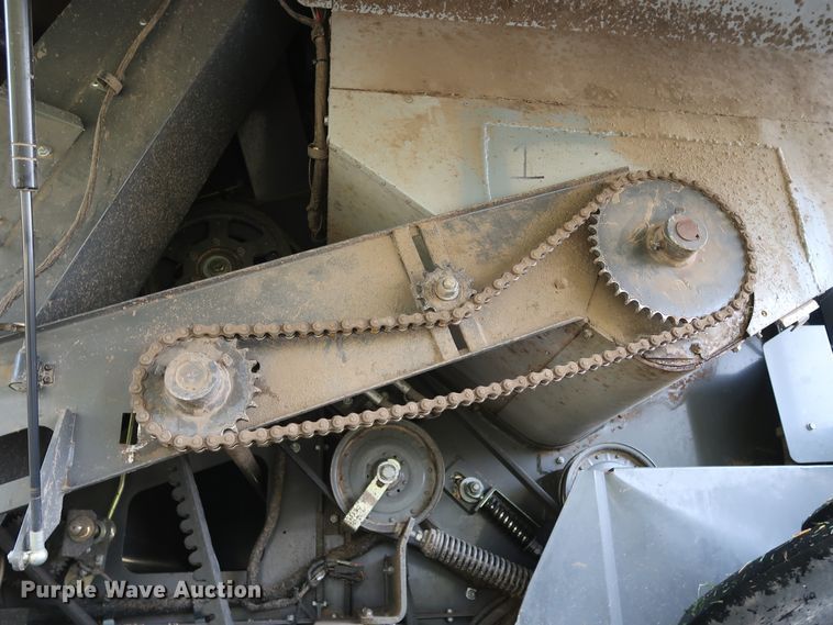 image for item DJ2410 2016 Gleaner S97 Super Series  combine