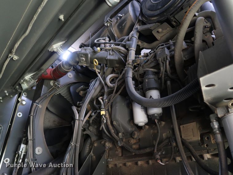 image for item DJ2410 2016 Gleaner S97 Super Series  combine