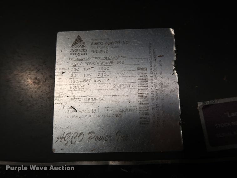 image for item DJ2410 2016 Gleaner S97 Super Series  combine