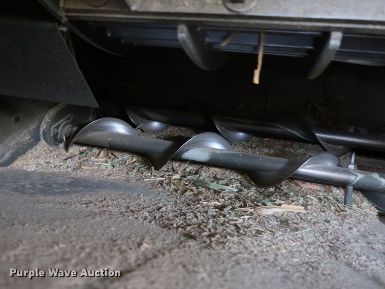 image for item DJ2410 2016 Gleaner S97 Super Series  combine